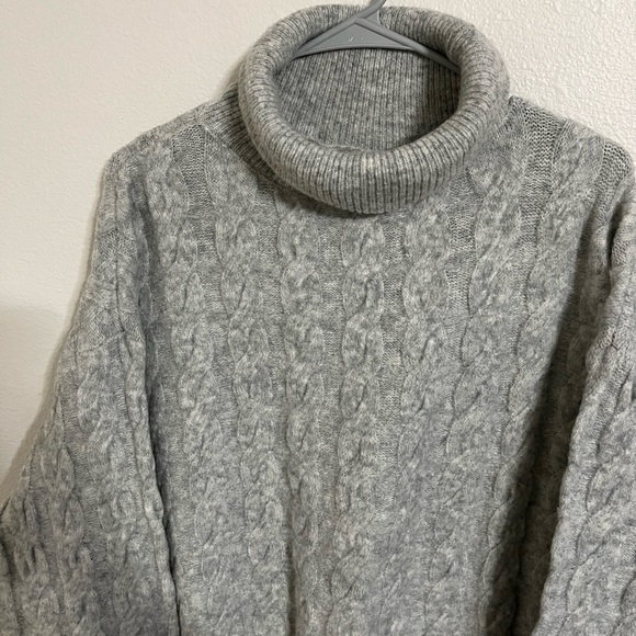 H&M Cable Knit Sweater - Picture 5 of 7